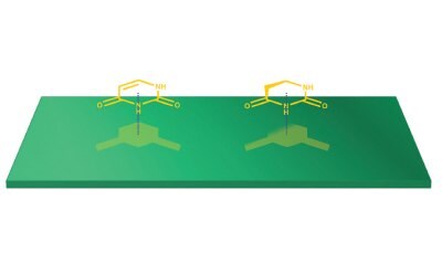 An illustration of the analyte shape affecting the extent of maximal molecular surface area contact taking place on the graphitic surface of PGC. Notice the larger shadow for the compound on the left versus the compound on the right, indicating more surface area interaction and stronger interaction with the stationary phase.