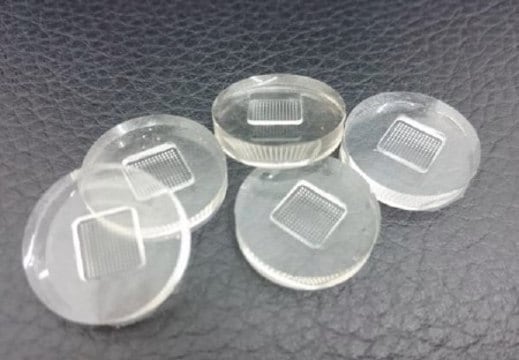 Microneedle template 6x6 array, H 800&#160;&#956;m, base size 250&#160;&#956;m, 500&#181;m pitch