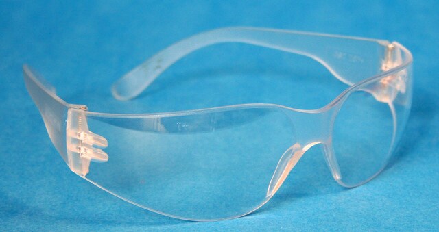 UV blocking eye glasses with side shields