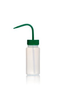 Azlon&nbsp;Square Shoulder Unvented Wash Bottles wide-neck, low-density polyethylene bottle, green polypropylene closure, capacity 250&#160;mL