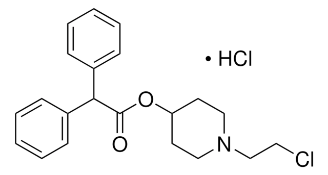 4-Diphenylacetoxy-N-(2-chloroethyl)piperidine hydrochloride solid